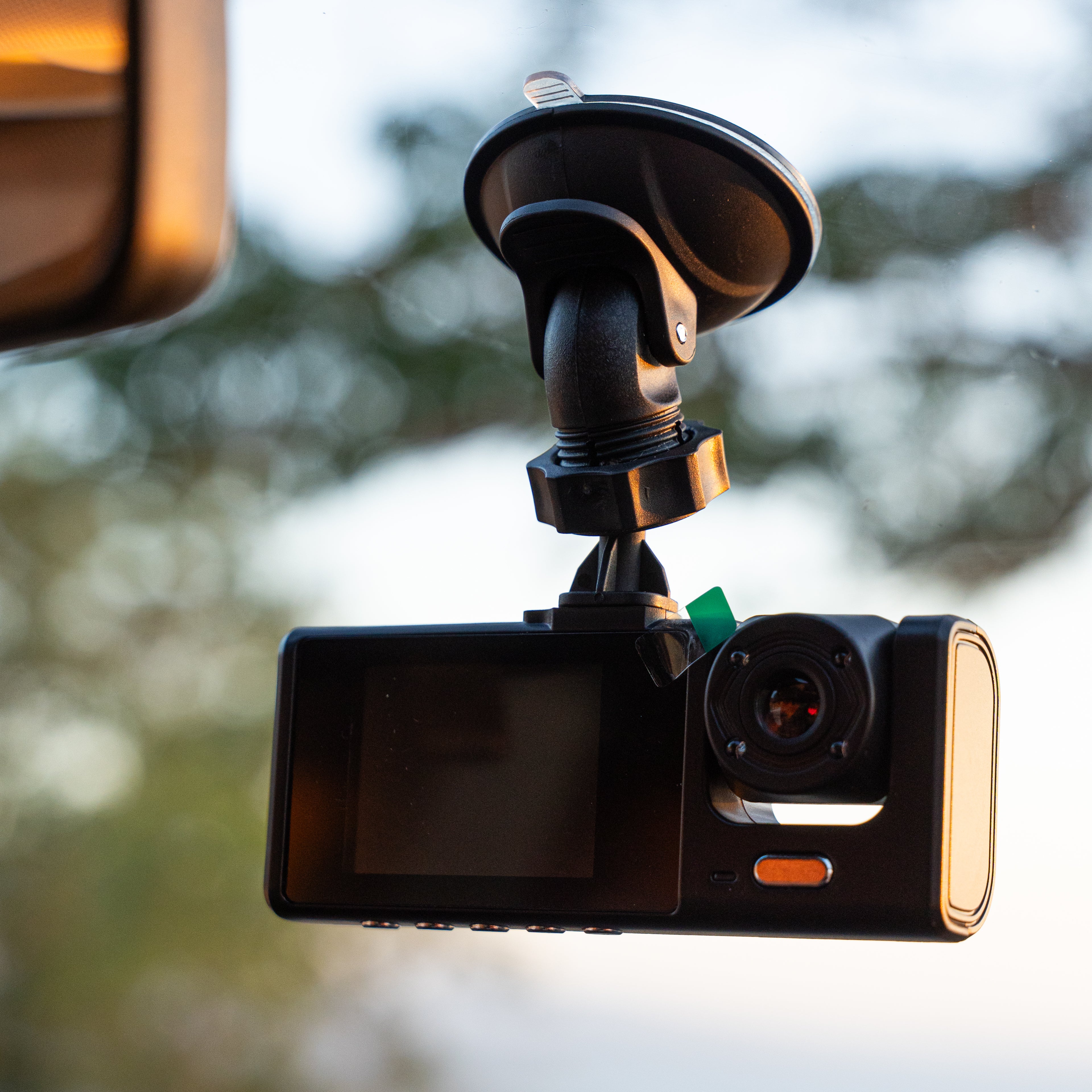 Καταγραφικό αυτοκινήτου με 3 κάμερες FHD