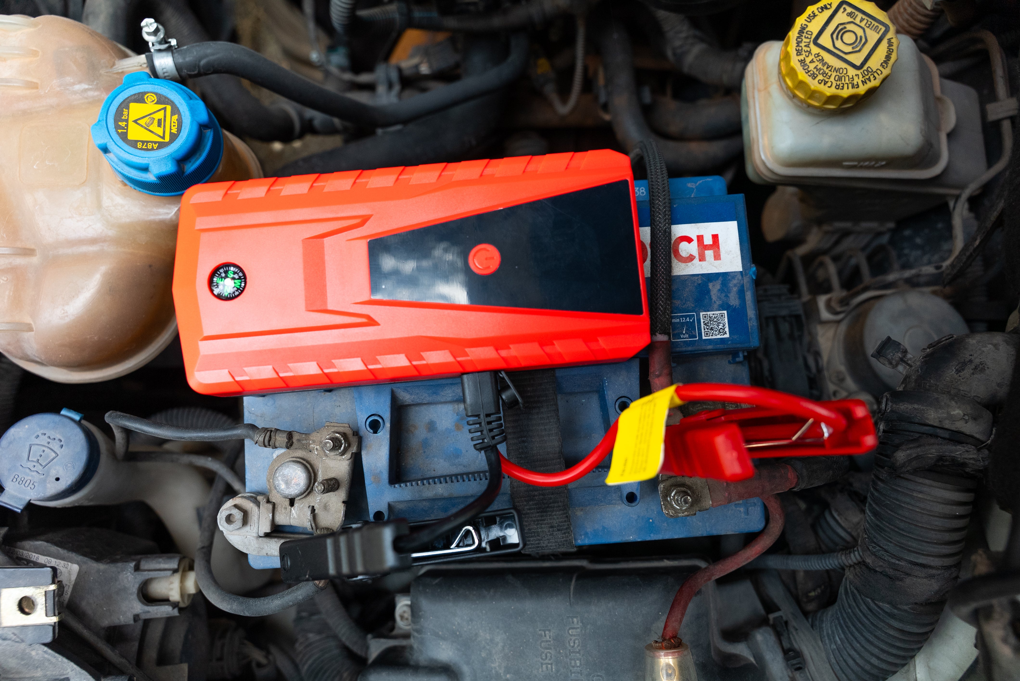 Kit Εκκινητής μπαταρίας & Αεροσυμπιεστής αυτοκινήτου