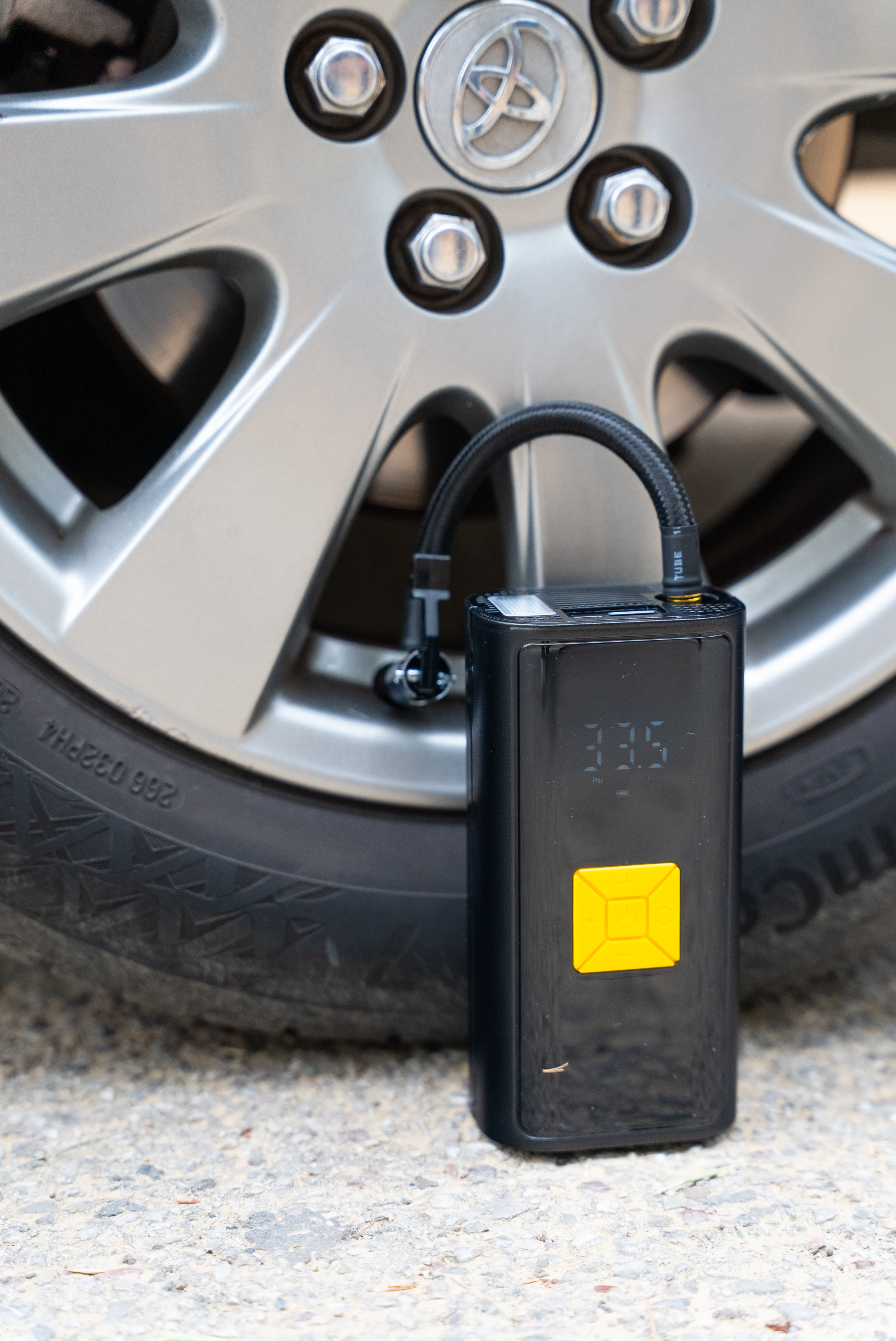 Ασύρματος επαναφορτιζόμενος αεροσυμπιεστής με LCD
-SUITU-