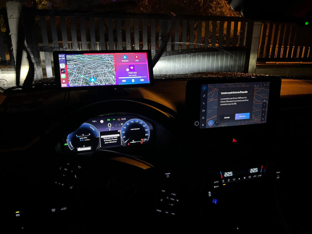 Οθόνη touch multimedia / Apple CarPlay & Android Auto