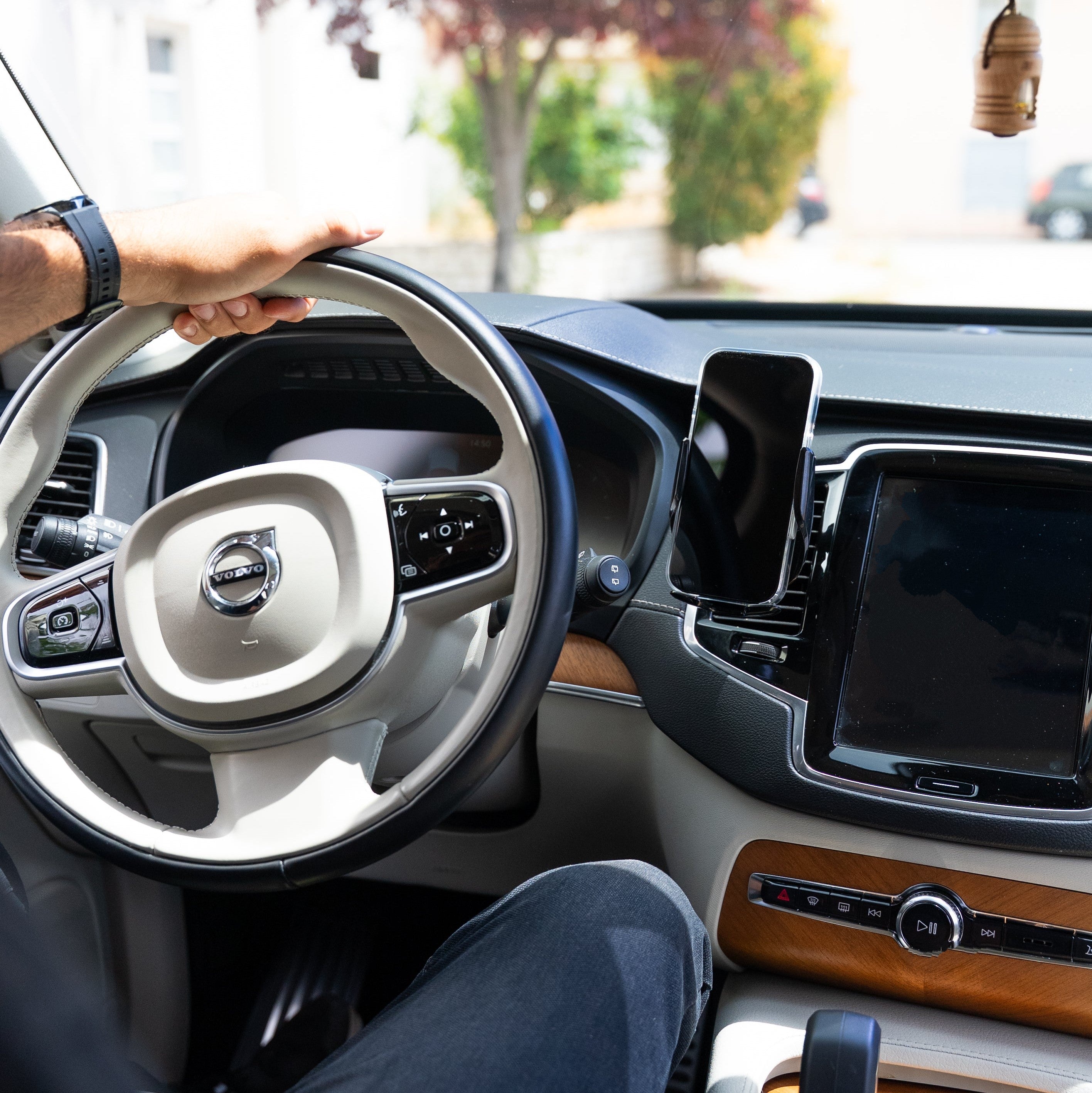 Βάση κινητού με Ασύρματη φόρτιση - Wireless Charger 15W