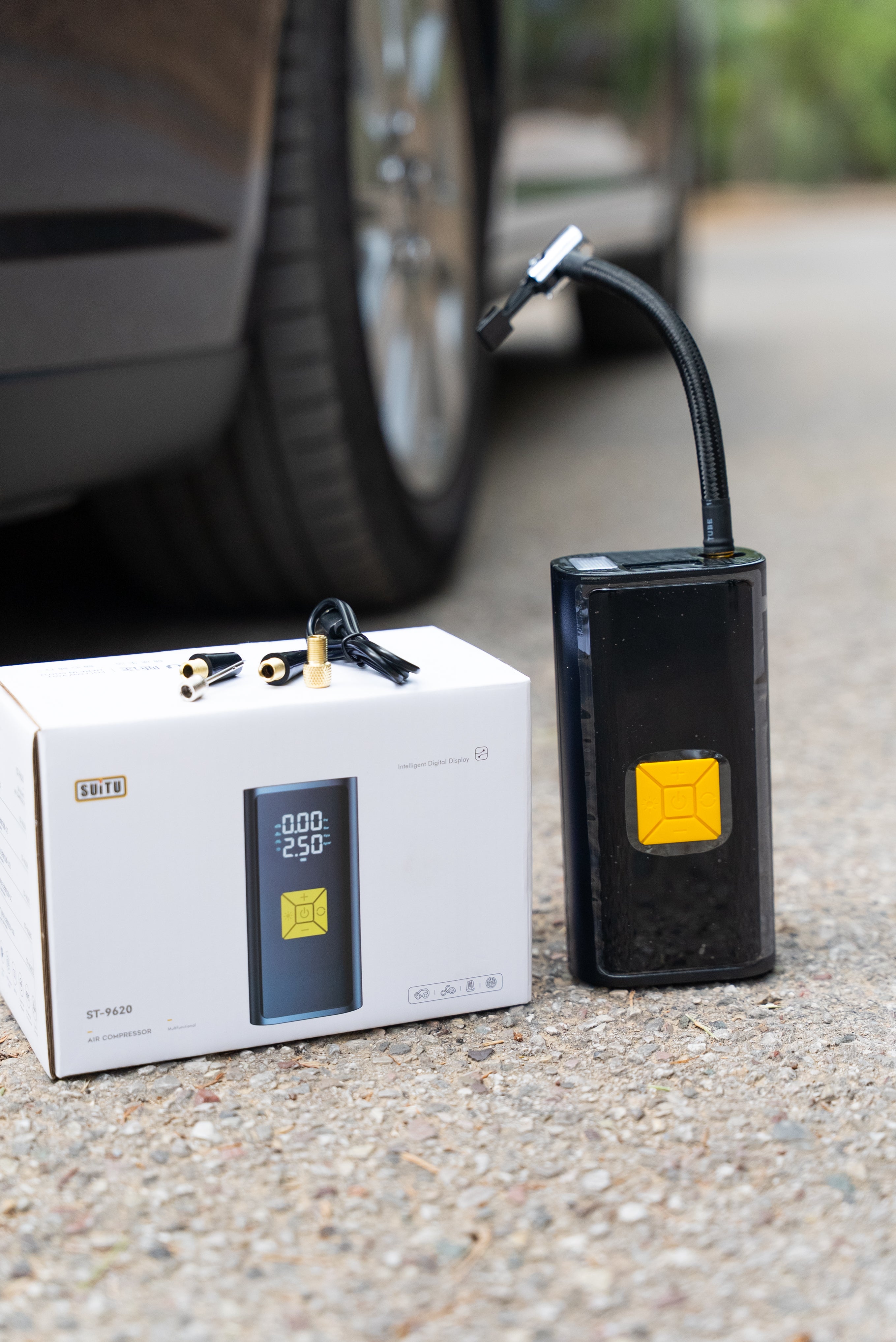 Ασύρματος επαναφορτιζόμενος αεροσυμπιεστής με LCD 
 -SUITU-